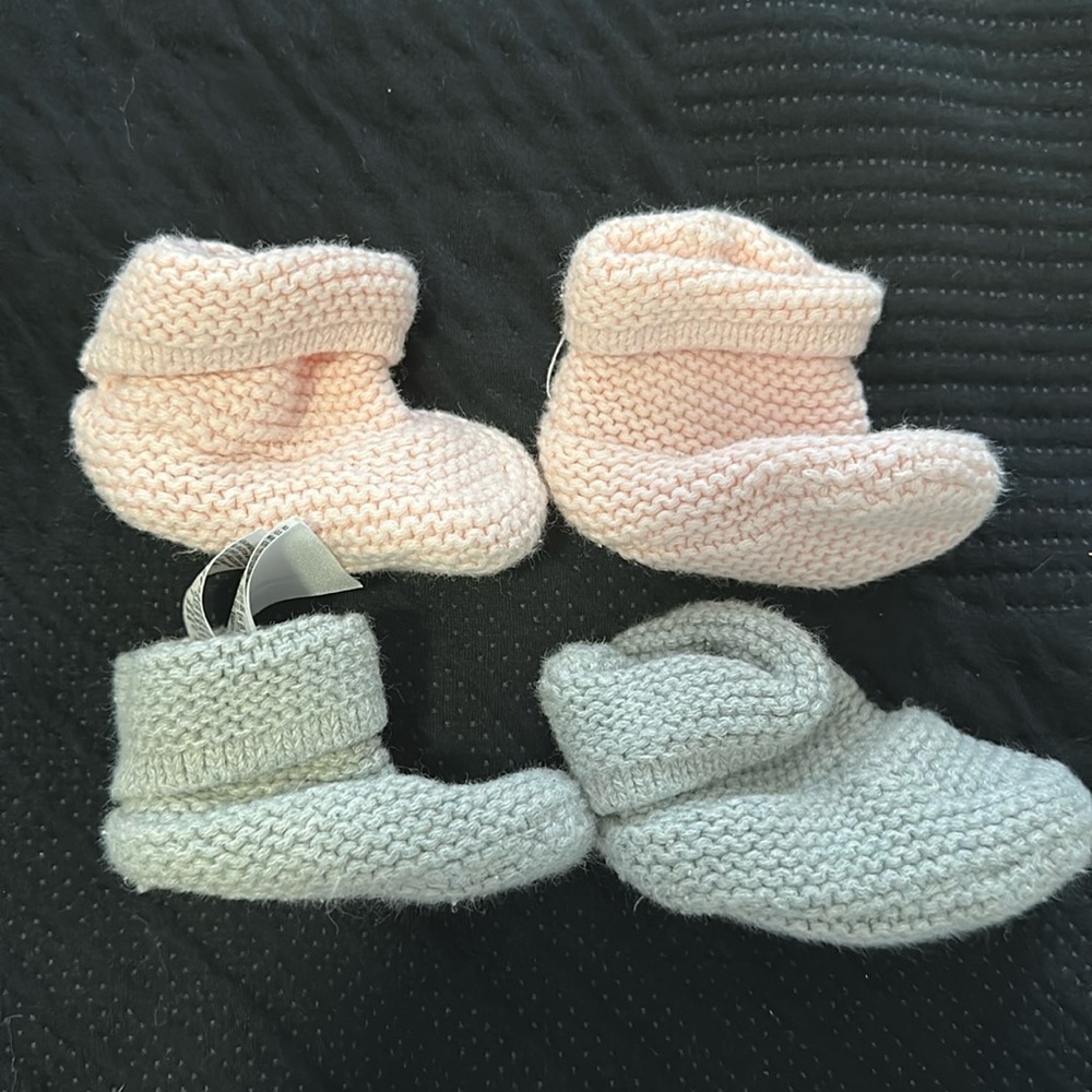 Baby Gap Knit Garter Booties. 0-3 Months. Set of 2